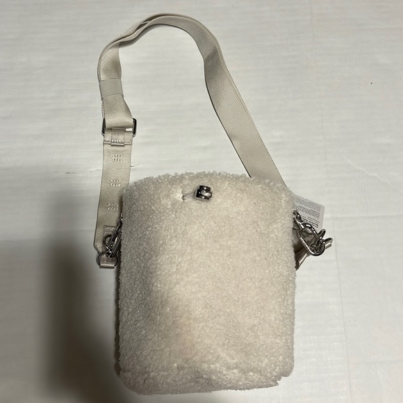 lululemon athletica Bags Lululemon Crossbody Bag Poshmark